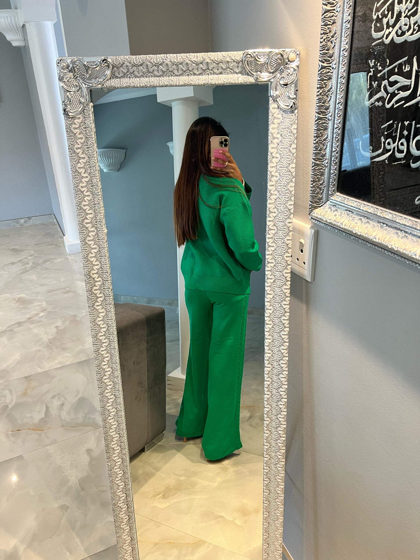 knitted set with a belt