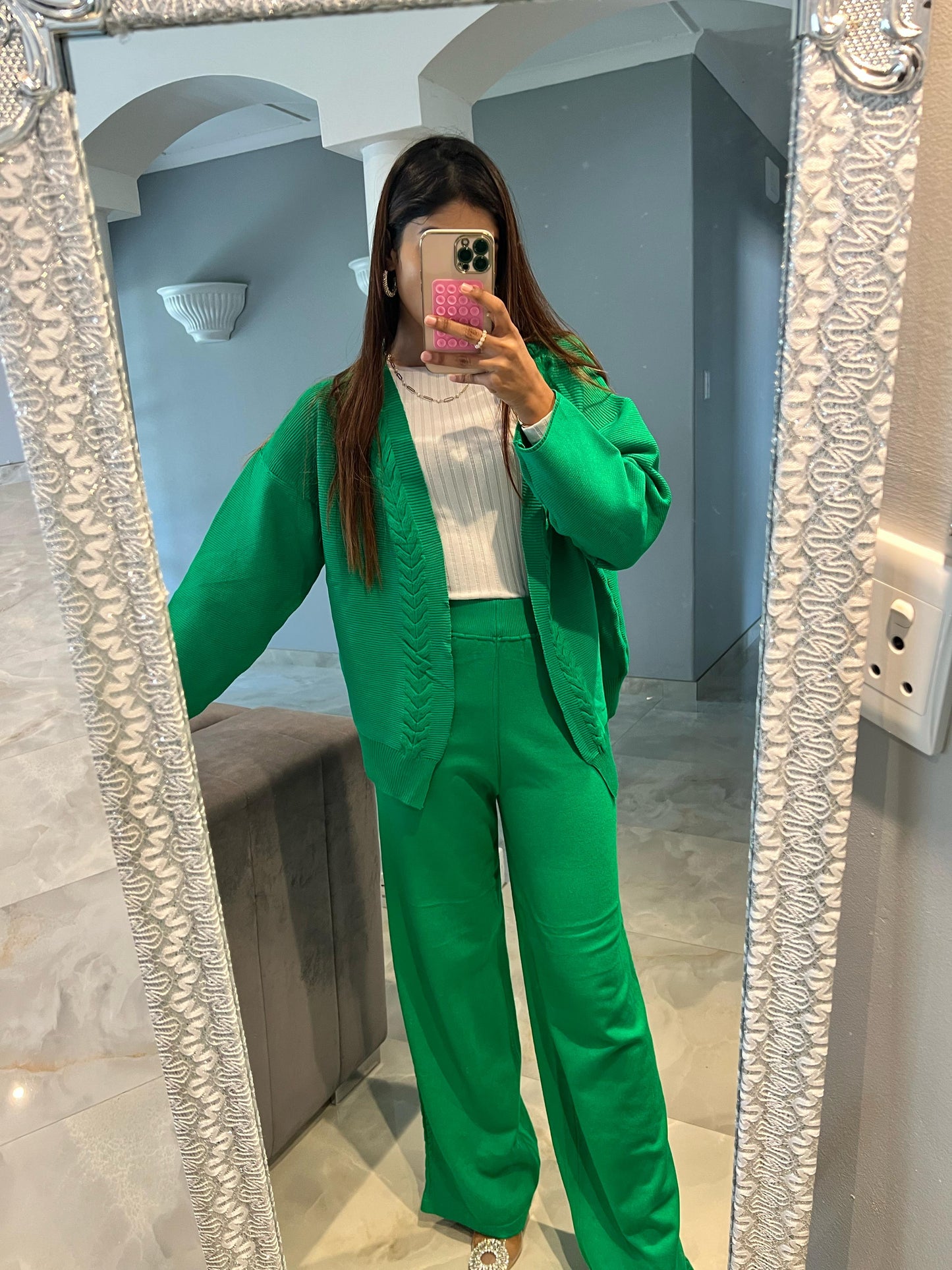 knitted set with a belt