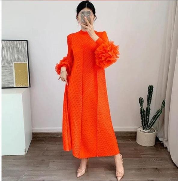 Fine pleated 3D sleeve maxi dress