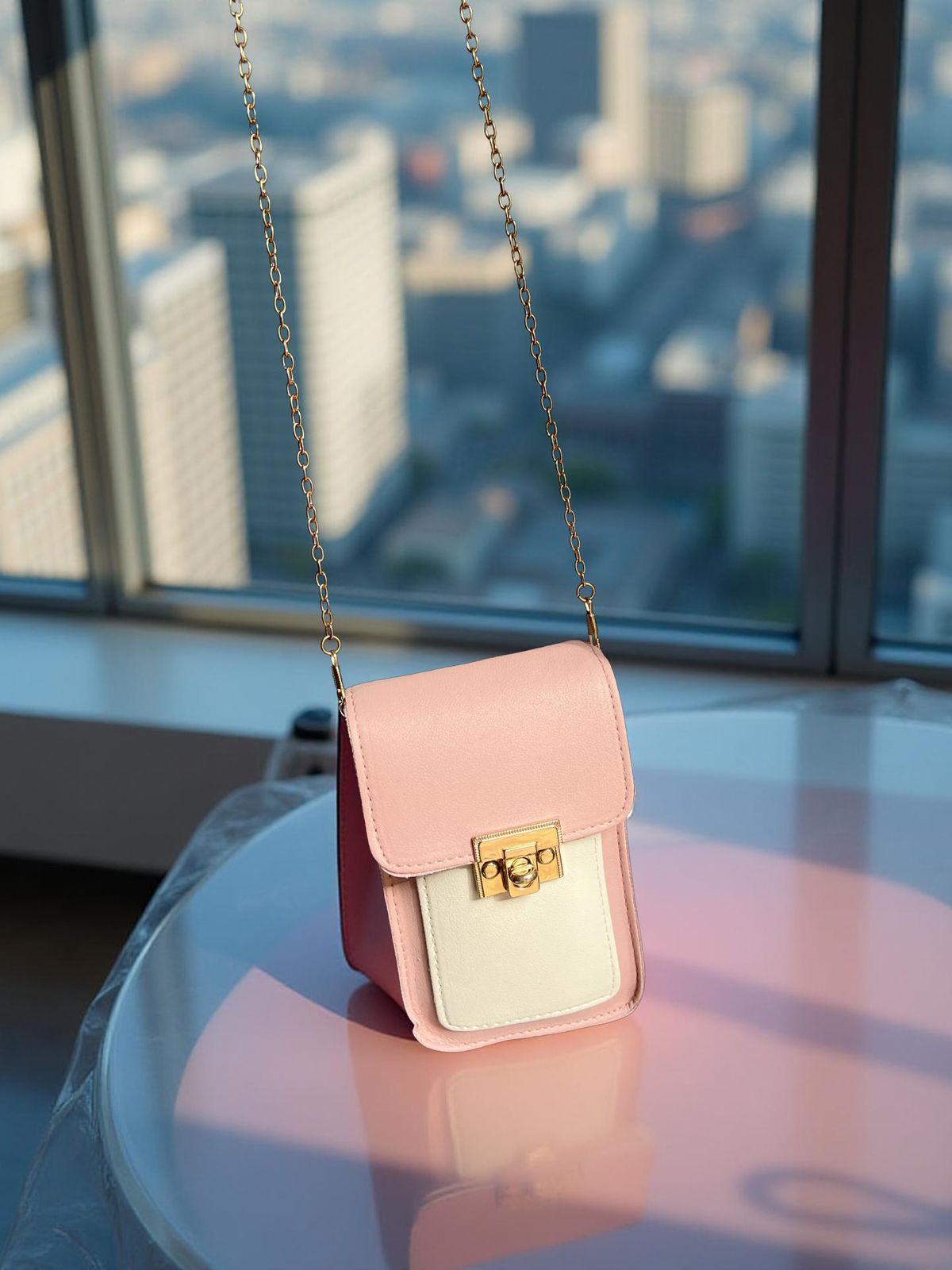 lightweight cellphone bag