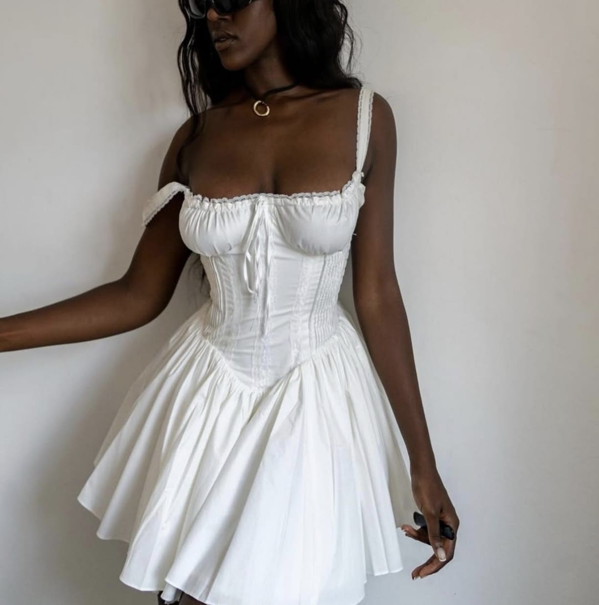 figure hug dress with the lace touch