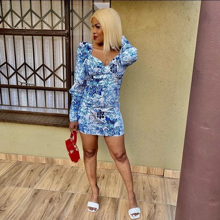 Puff sleeve floral midi dress
