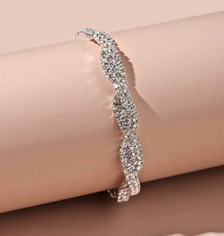 Twisted rhinestone bracelet