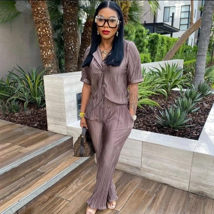 Fine pleated pants and top two piece set.