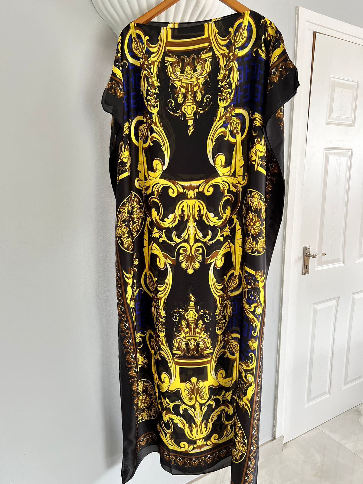 Black yellow blue vesc insp kaftan