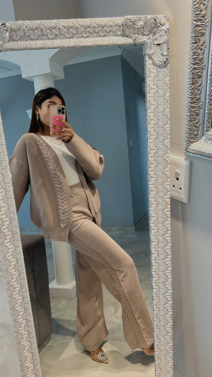 knitted set with a belt