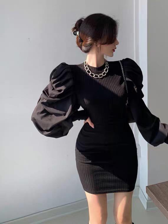 Puff sleeves dress