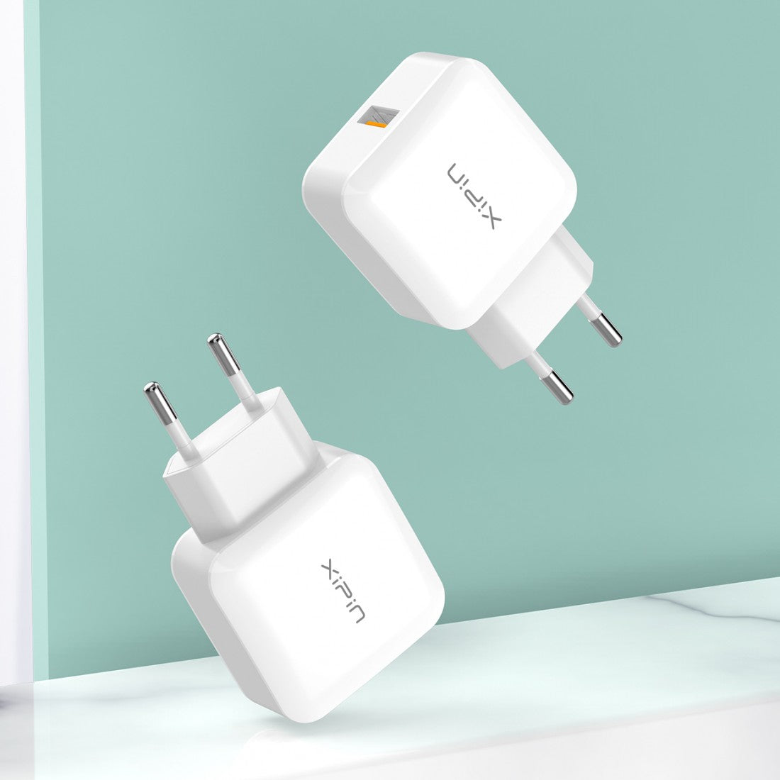 Charging adapter Xipin eu-14t type C 18w 3.0 quick charger kit