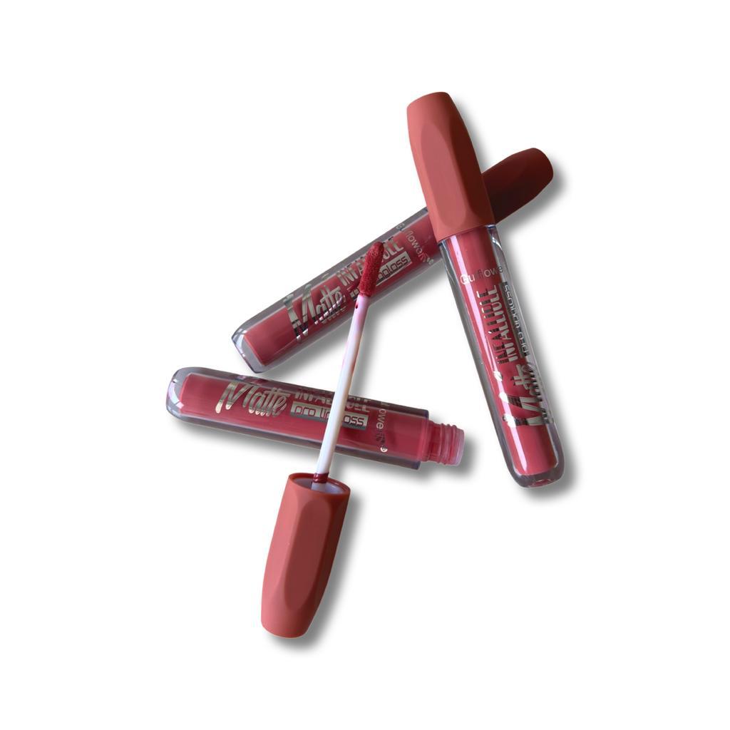 Pro matte Lipstick.