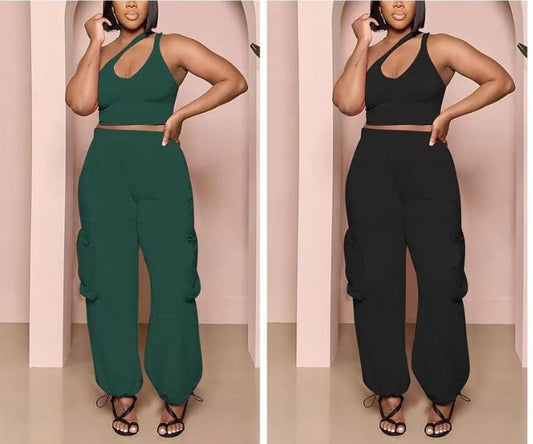 Stylish side pockets pants & crop top