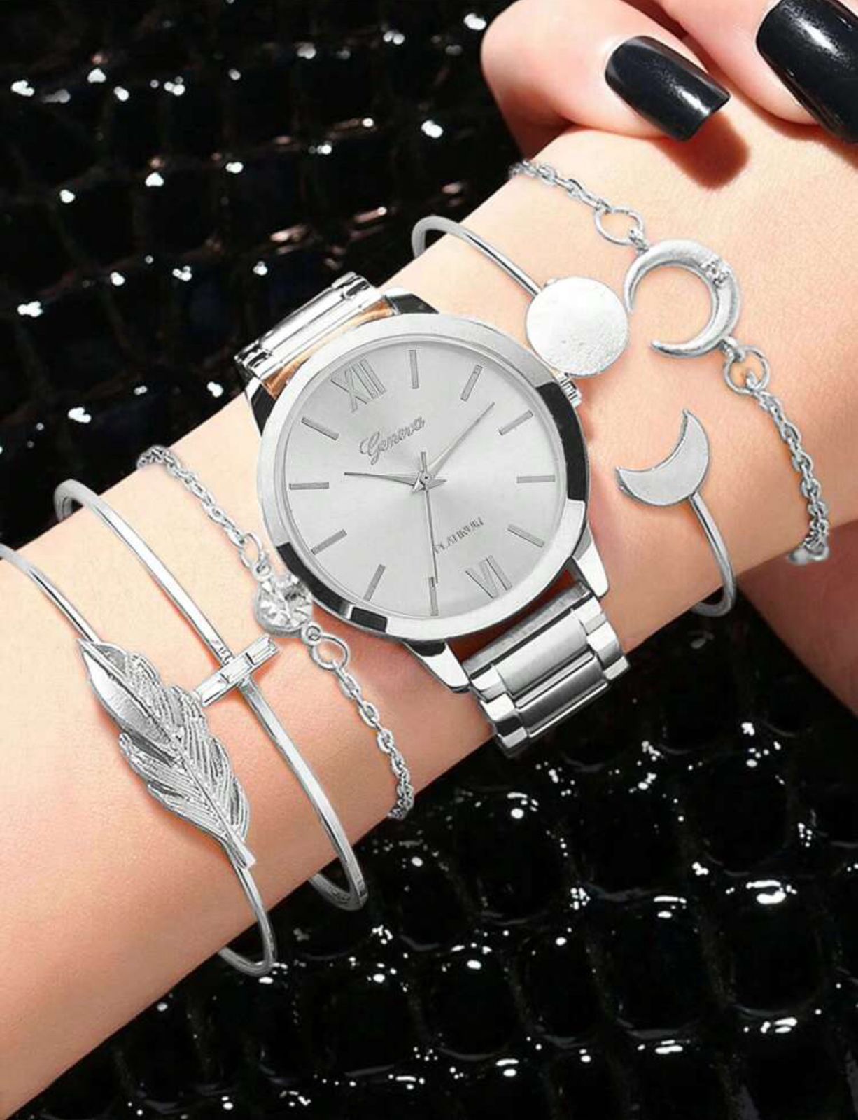 Round Pointer Quartz Watch & 5pcs Moon & Feather Detail Bracelet