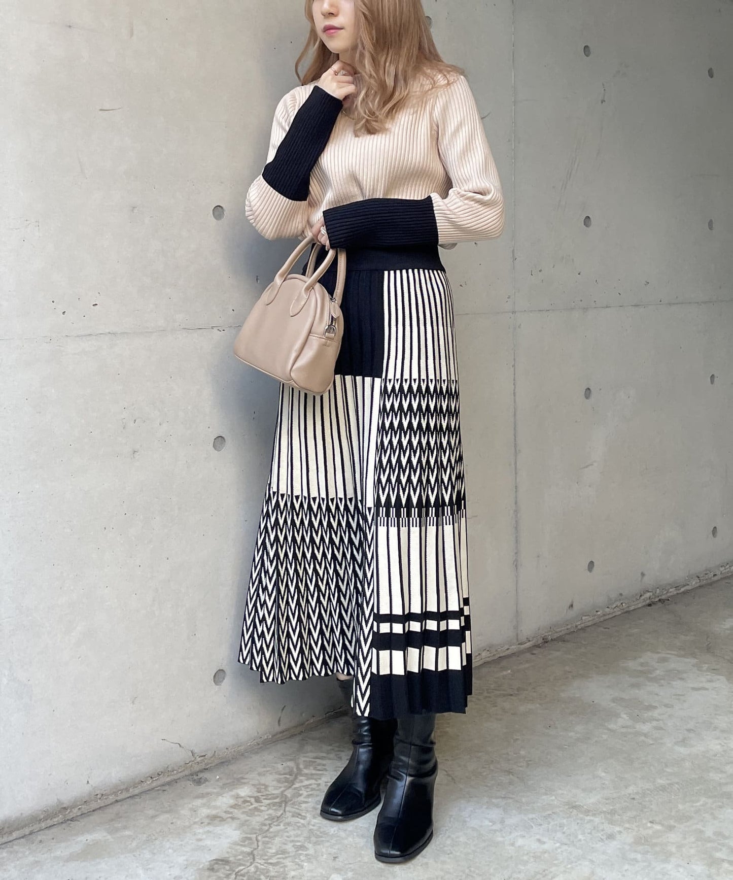 Pleated Flowy skirt