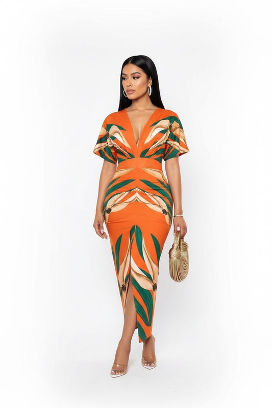 v-neck with zip at the bodycon dress