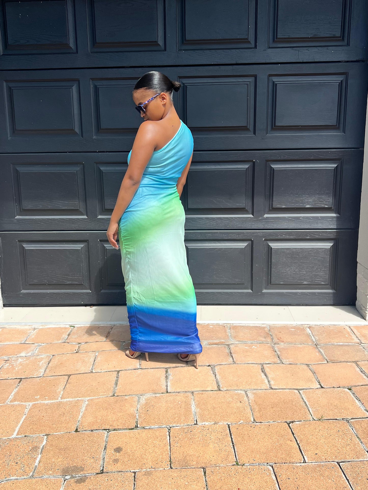 single arm ombre dress