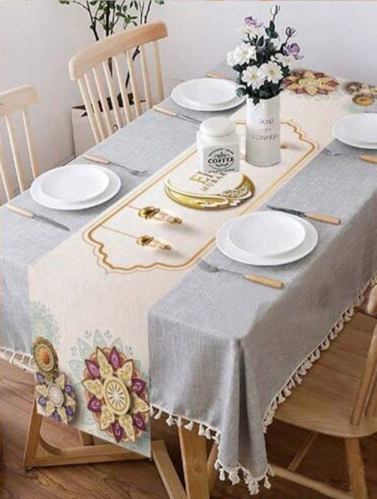 white centre piece cloth