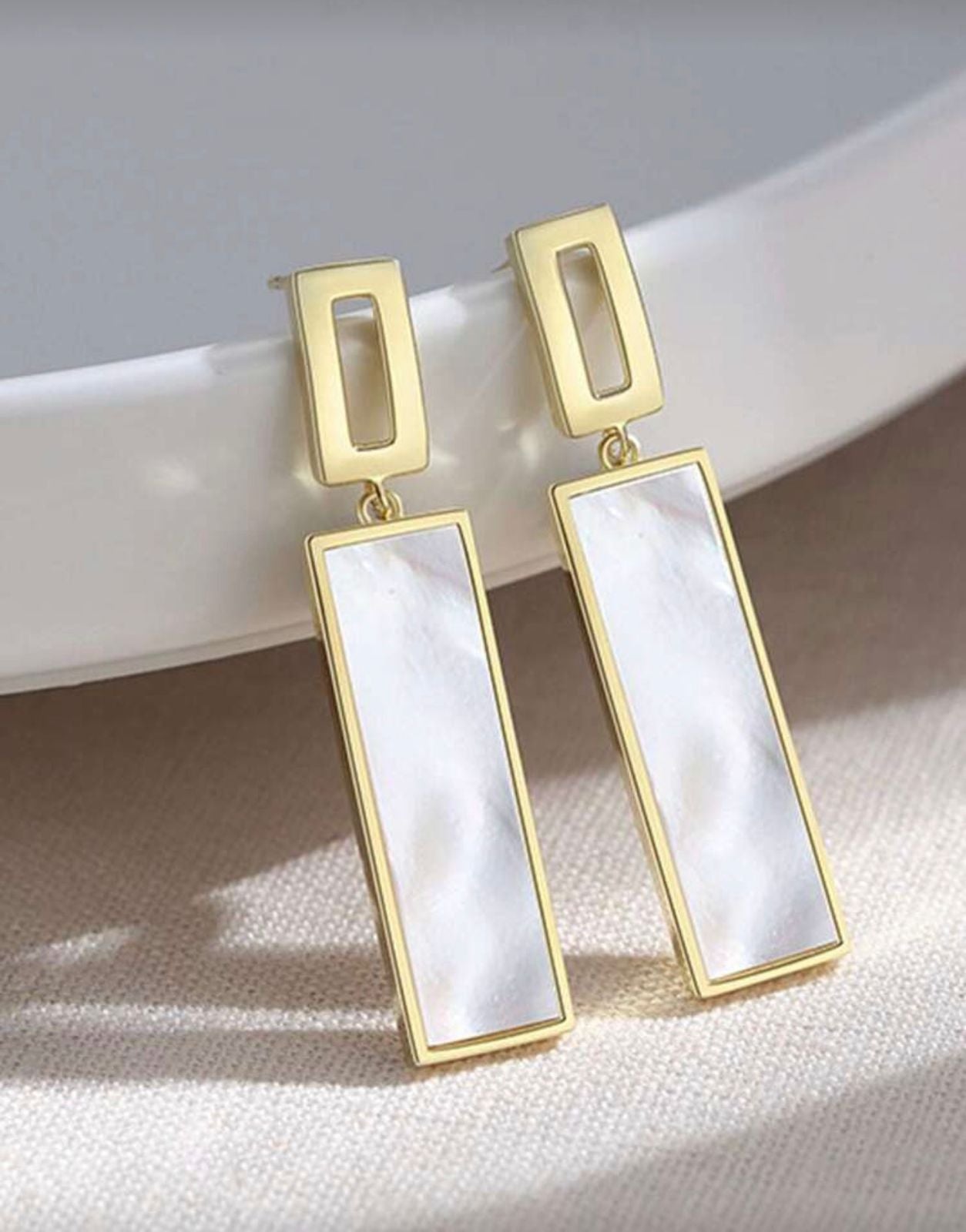 four corner designed earing