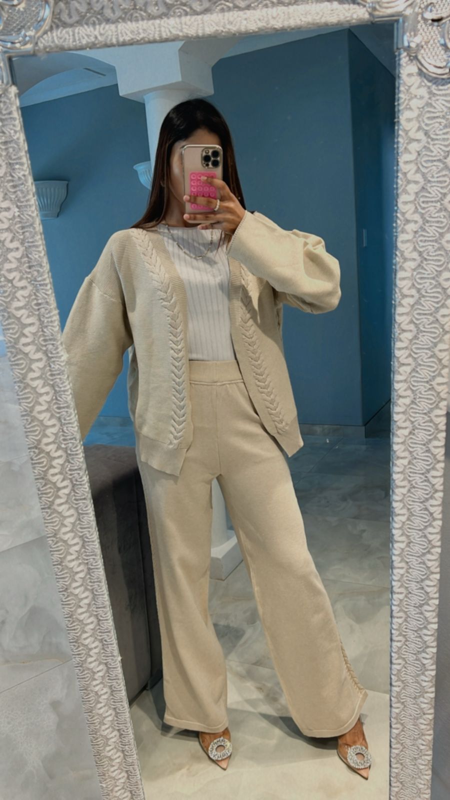 knitted set with a belt