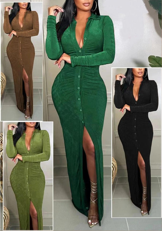 Long sleeves bodycon dress.