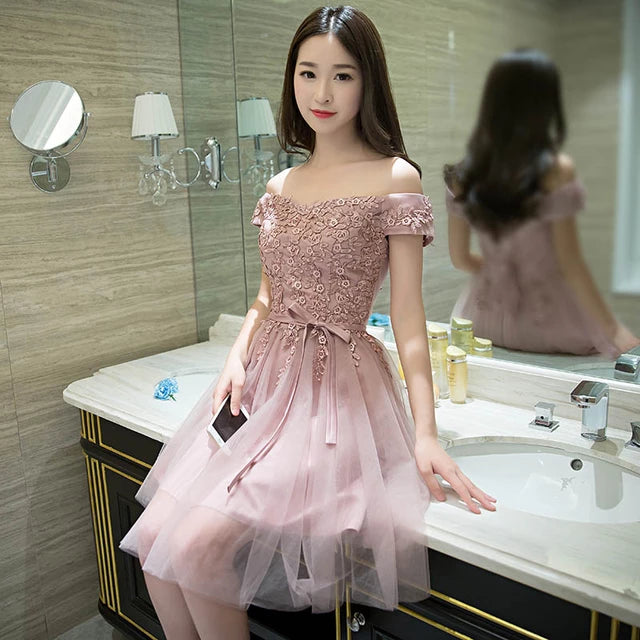 Off shoulder mesh 3 layer dress.