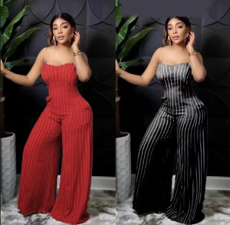 Wide leg stripes jumpsuit.